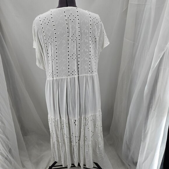 725-25 Torrid White Cotton Eyelet Maxi Kimono Duster Size 2X 18/20 - Picture 7 of 10